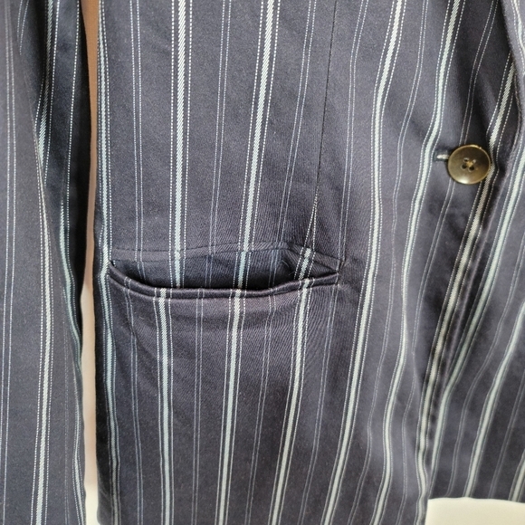 AMUR Navy Lauren Blazer - Picture 7 of 10